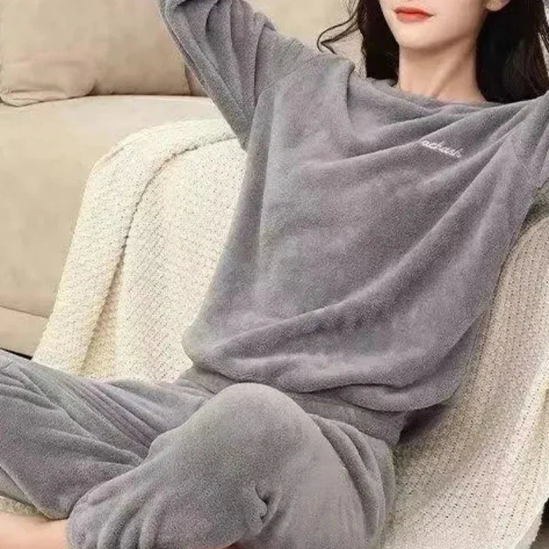 Mia | Women's Ultra-Soft Fleece Lounge Set | Cloud-Light Comfort
